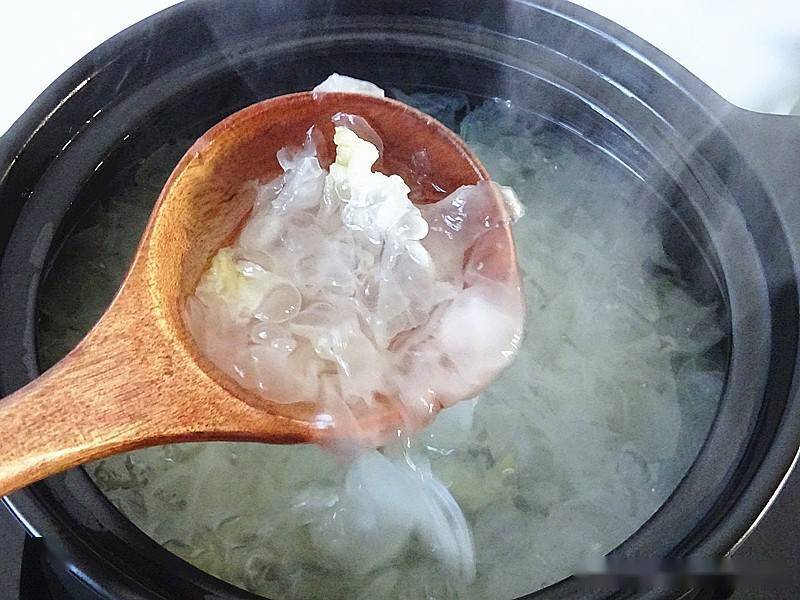 银耳汤怎么煮才软糯 623862cb2e374a38b09bcdeeed6ebe4f.jpeg
