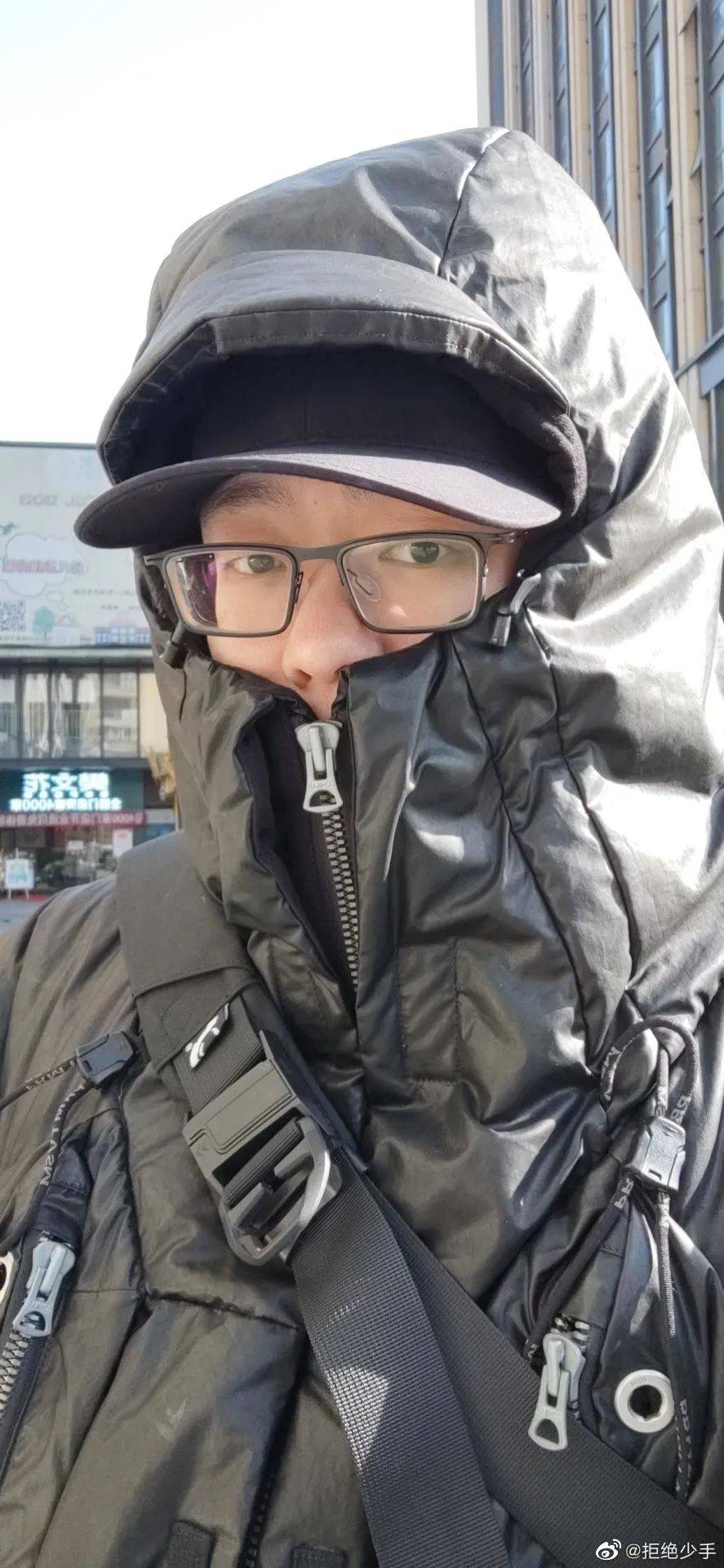 姐妹上班好飒~▼@冰蓝blue是美女无误了▼@王灵气时尚的完成度果然看