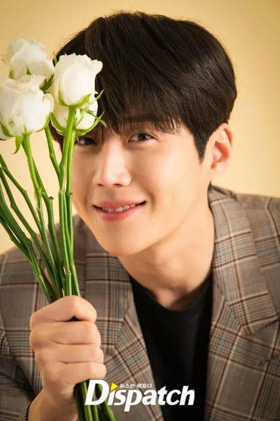 已于本月17日开拍winner 姜昻润solo预告照公开ikon bobbysolo正规二