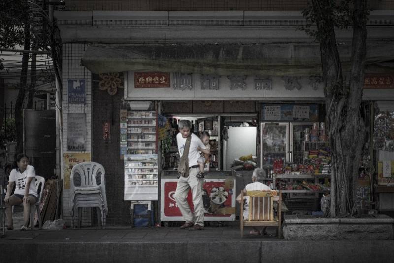 每个广州人的记忆里，都有一个关于士多店的故事