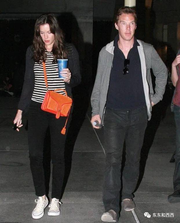 丽芙·泰勒感染新冠# 她美得让全世界屏息,11岁才知道亲爹是谁,却被