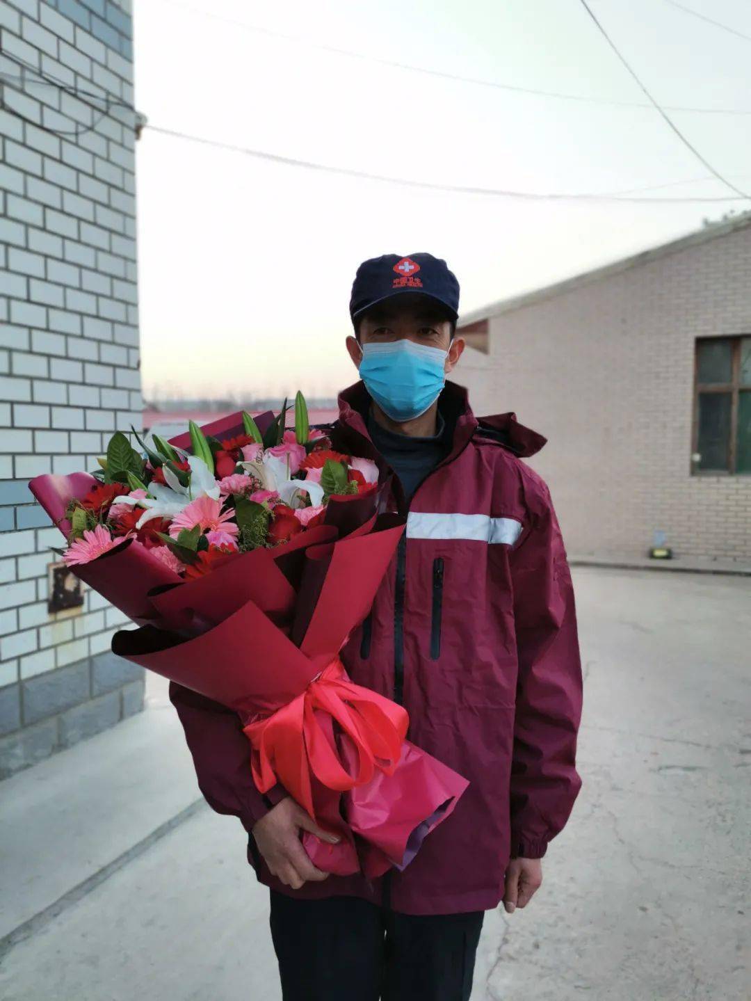 今天蔚县又一白衣战士出征