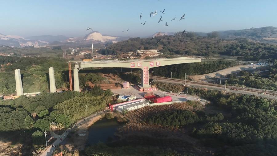 万吨转体桥跨越鹰厦线 新建福厦高铁施工加快推进_铁路
