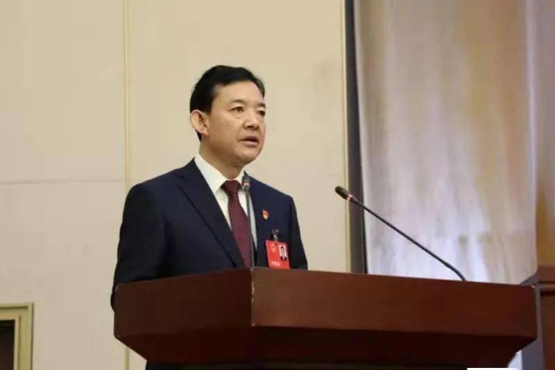 区委副书记,区长高加志作《政府工作报告》时指出,今年凉州区将继续