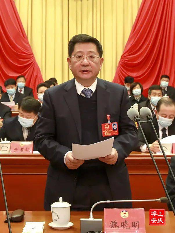 陈都经济总量_2015中国年经济总量