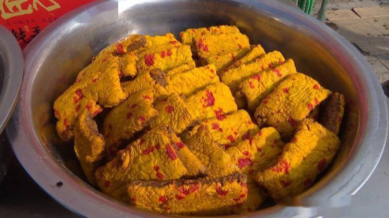 春节靖远县城内一些从事乡厨工作经验丰富的师傅们专门来做这些美食