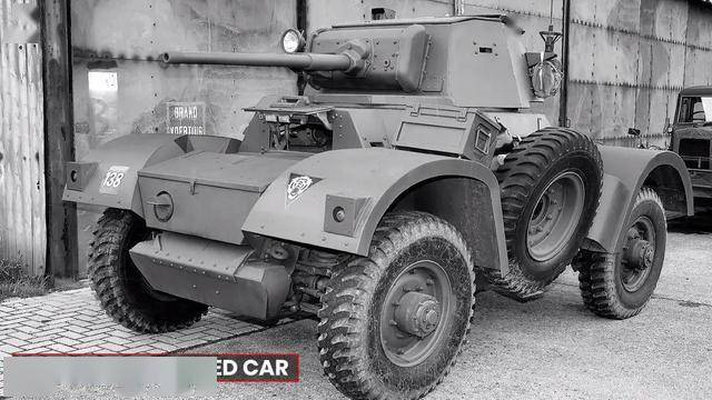 由戴姆勒公司1939年在其"野狗(dingo)"侦察车基础上设计,炮塔设计源于