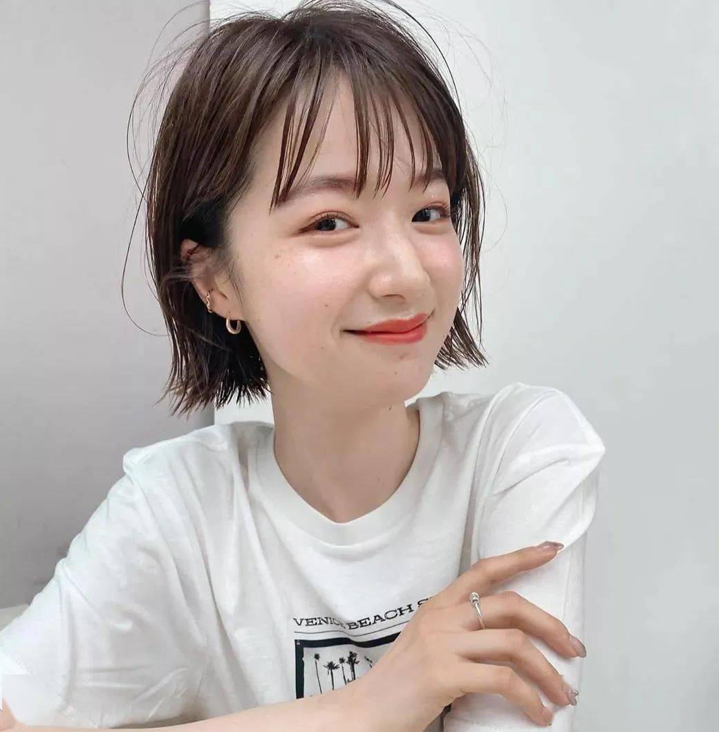 什么颜色的头发显得不油 15811a1c10864968a8f5ac0218e52759.jpeg