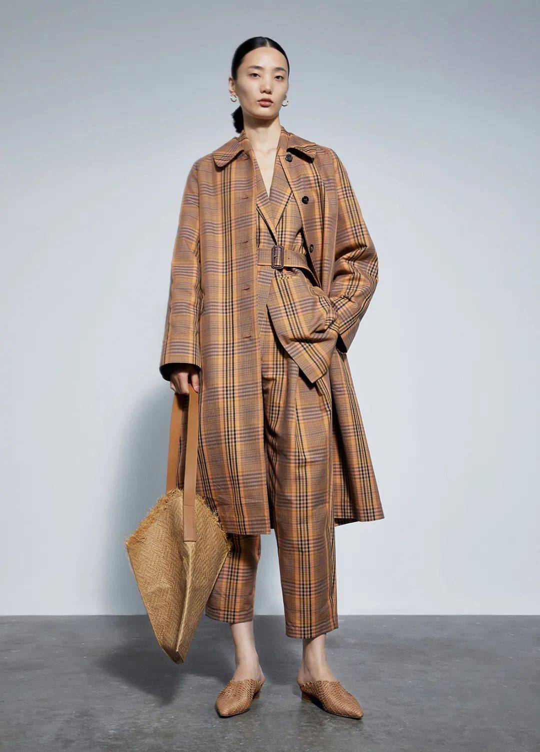 less丨花花衣服迷人眼