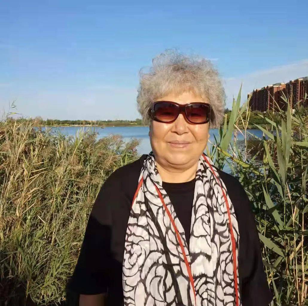 刘俐俐以美均衡真善的儿童文学价值观念