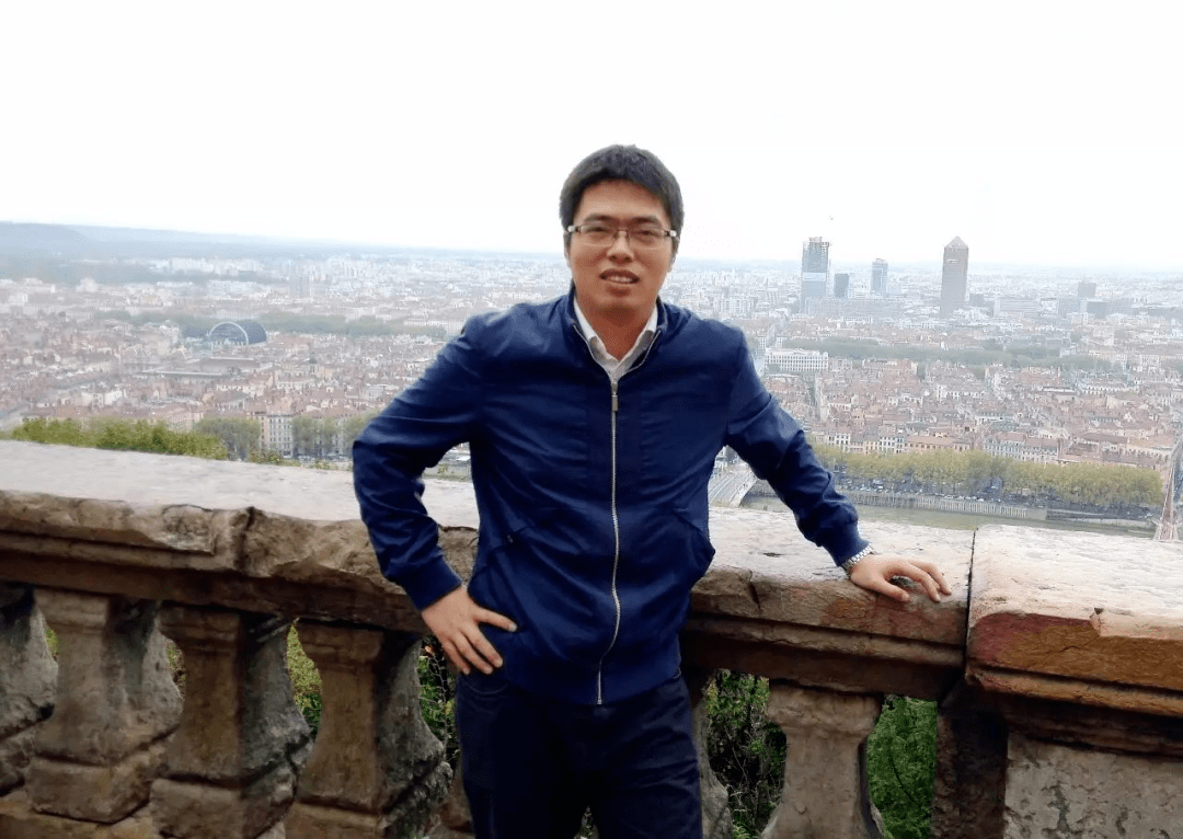 这个天门小伙登上央视领奖台!_汪俊君