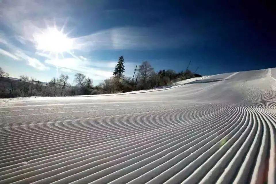 福布斯生活| 相约冬季，在滑雪天堂体验雪地驰骋的速度与激情