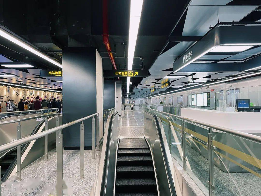 15号线今天试运营,看华东师大人的真实体验!