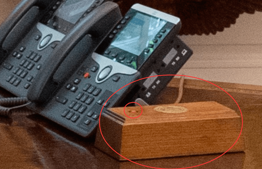 特朗普专门呼叫可乐的按钮,没了_白宫