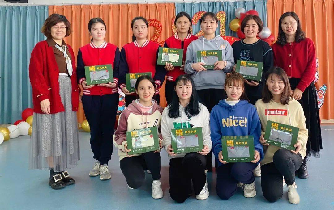 亲如一家,情满泽润