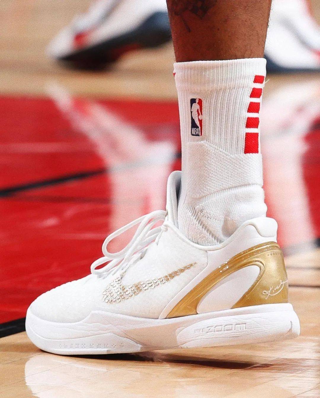 真想这双科比 6 市售!本周球星上脚你又要被种草了!