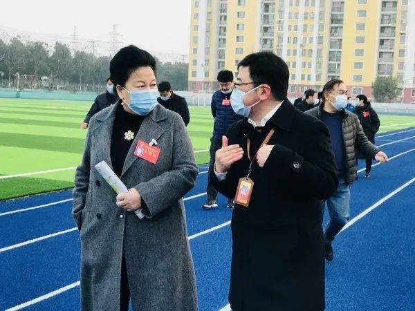 聚焦两会,湾沚区人大代表走进芜湖光华学校