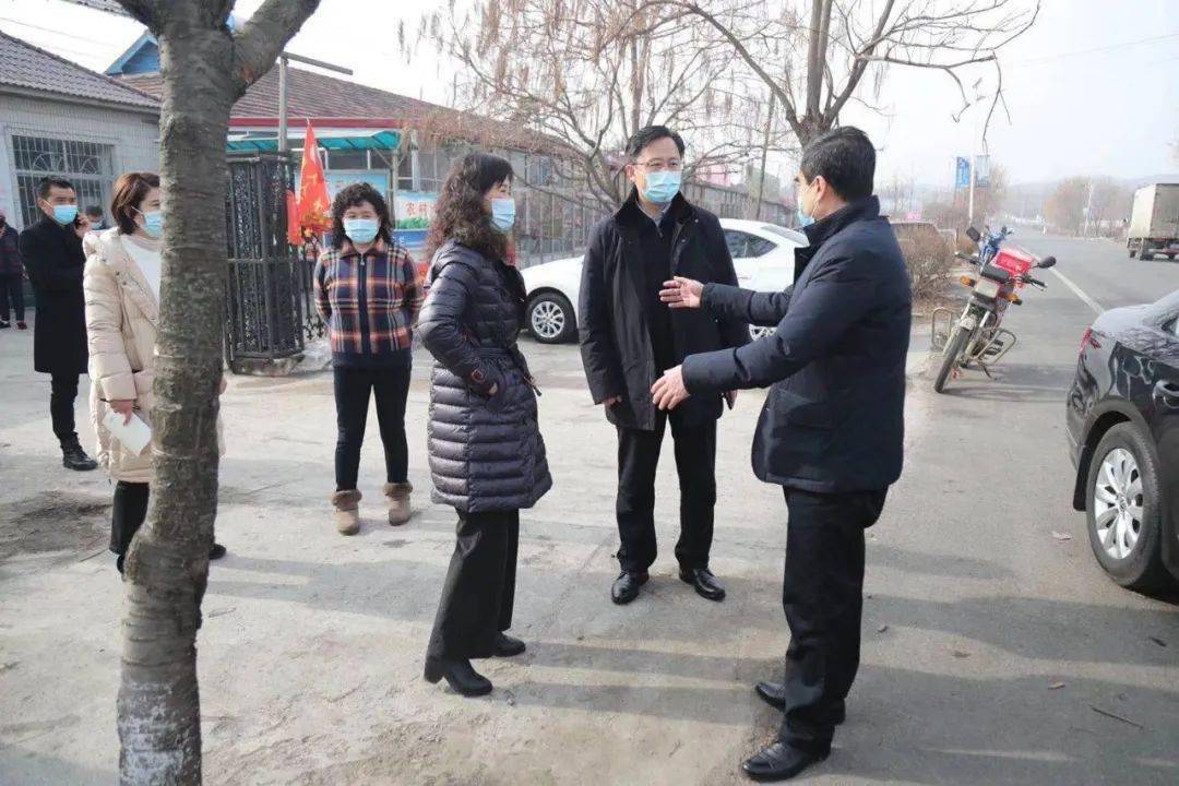 【振兴要闻】栾春新深入村镇督导调研疫情防控和村"