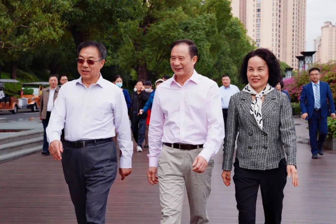 民政部原副部长,中华慈善总会会长宫蒲光在星河湾参观,调研| 星河湾