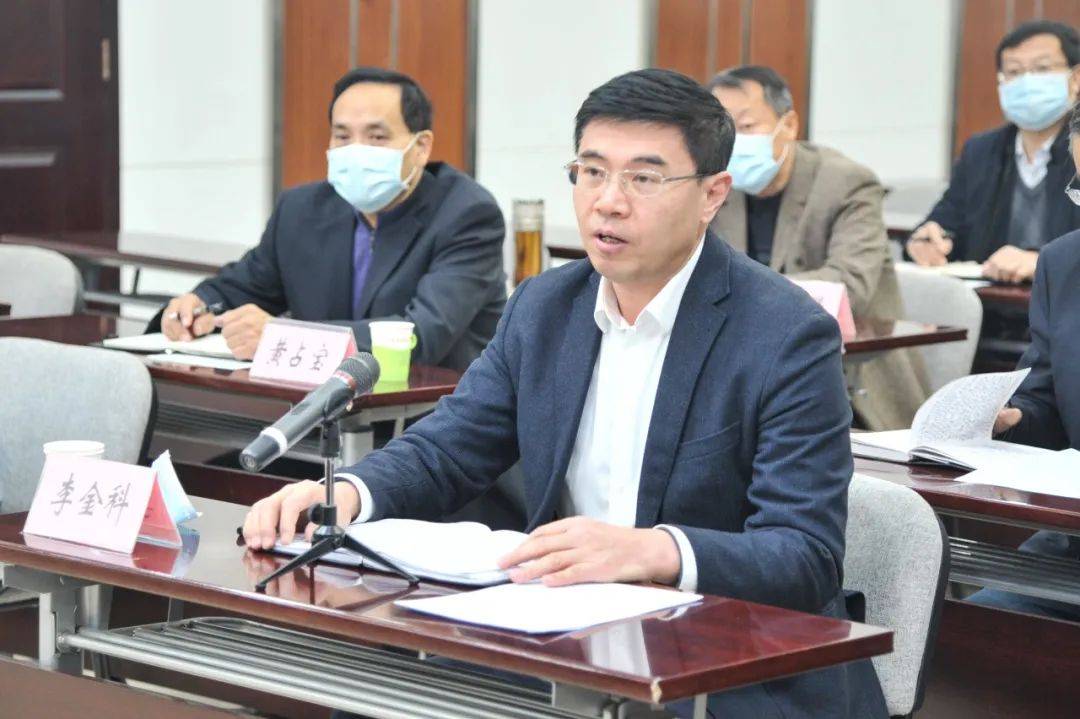 李金科表示,《山海情》讲的是真实的宁夏故事,展现的是闽宁携手的壮美