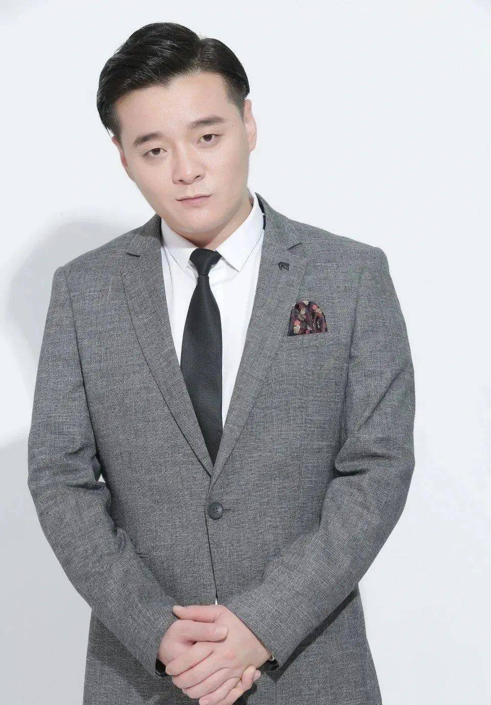 震惊喜剧行业不景气郭阳郭亮两兄弟和崔大笨等喜剧人竟然纷纷转行