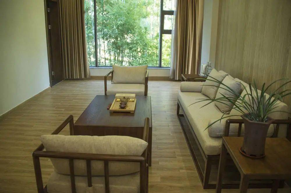 等福利千万别错过啦~(扫描下图二维码就能立即购买哦)东华寺东华禅寺