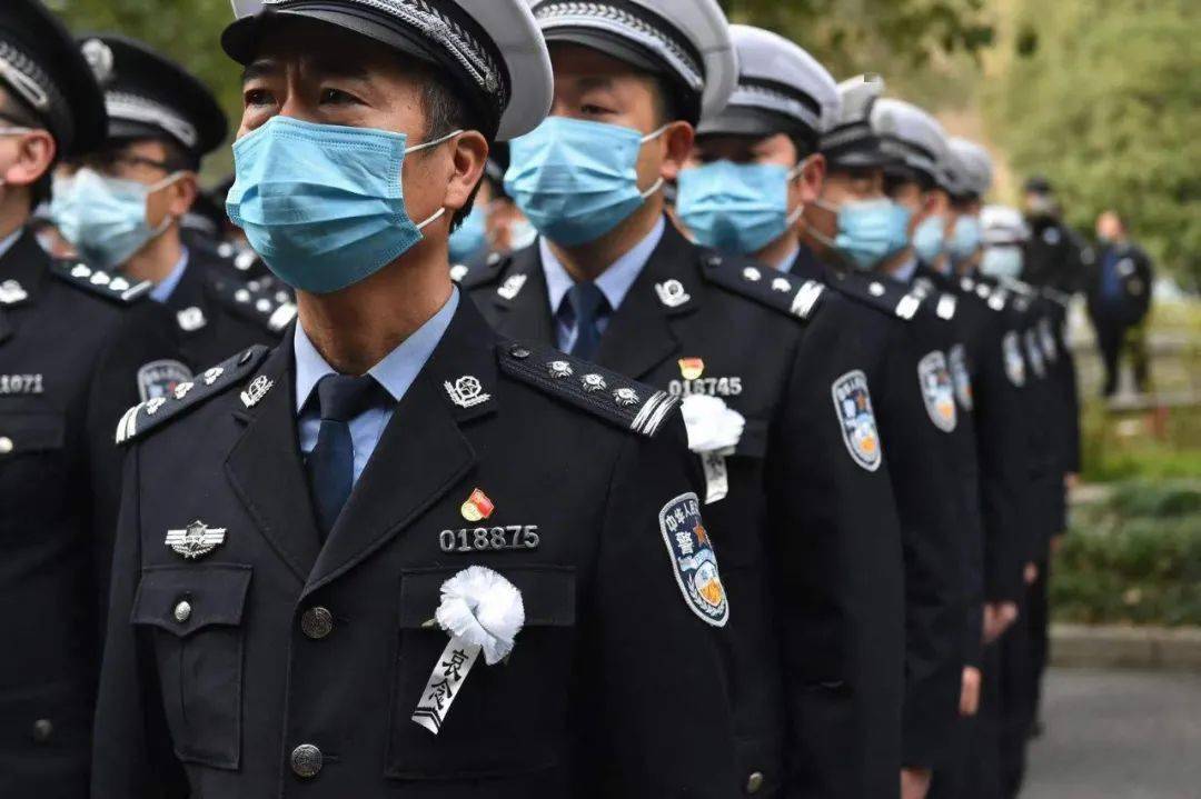 泪别英雄!建德市公安局牺牲民警 季越坎同志遗体告别仪式举行