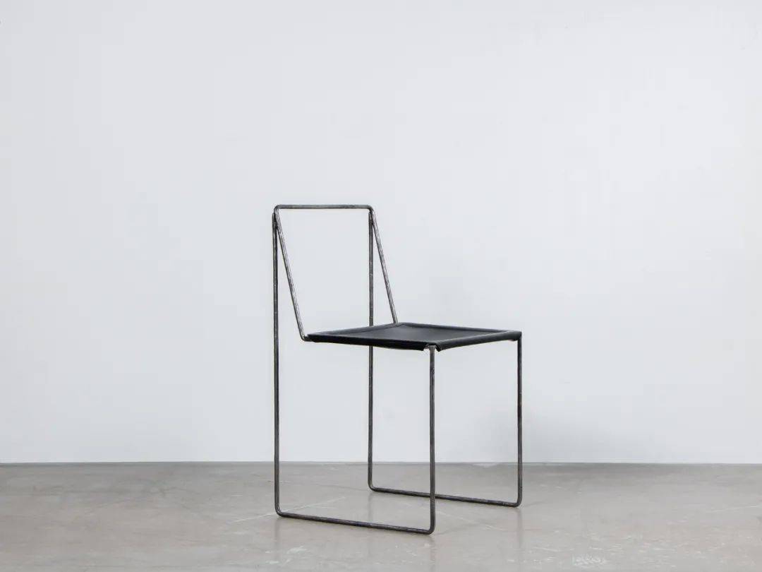 lucasmorten丨极简前卫的哥特风家具