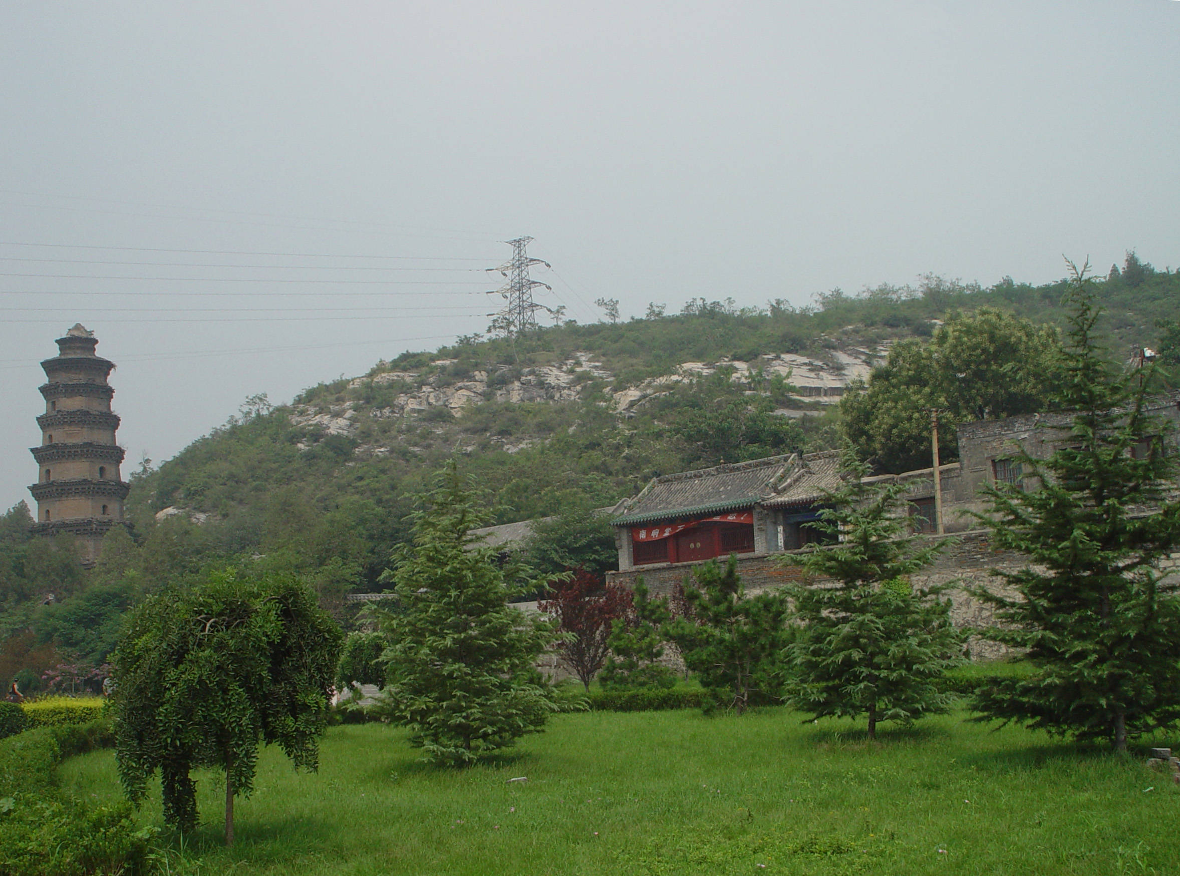 北齐响堂山石窟一个短命王朝的佛教艺术盛宴