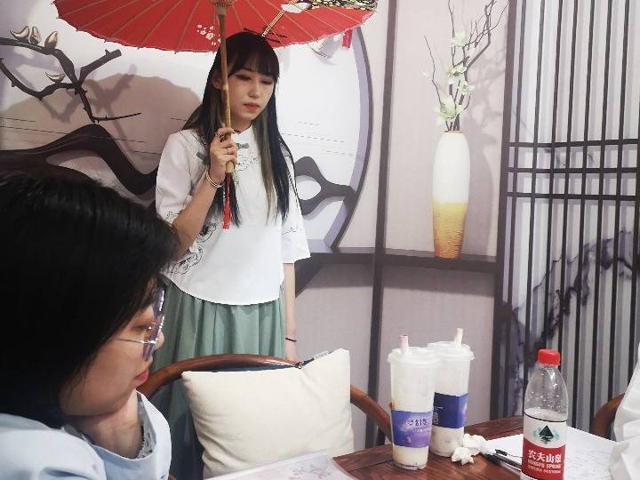 “剧本杀”：年轻人的社交“新宠”