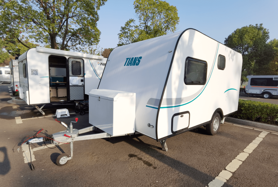 一款内饰,三种卡座布局,品多味人生丨看天晟房车470b如何巧妙"变形"