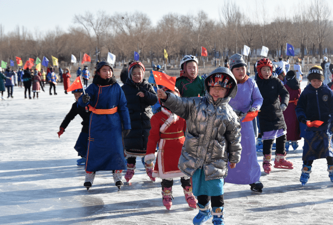 【神州大地乐享冰雪】滑行中国 点燃鹿城冬日健身热潮