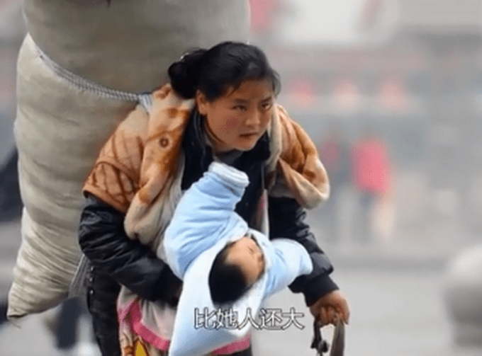 感动中国的春运母亲（图）