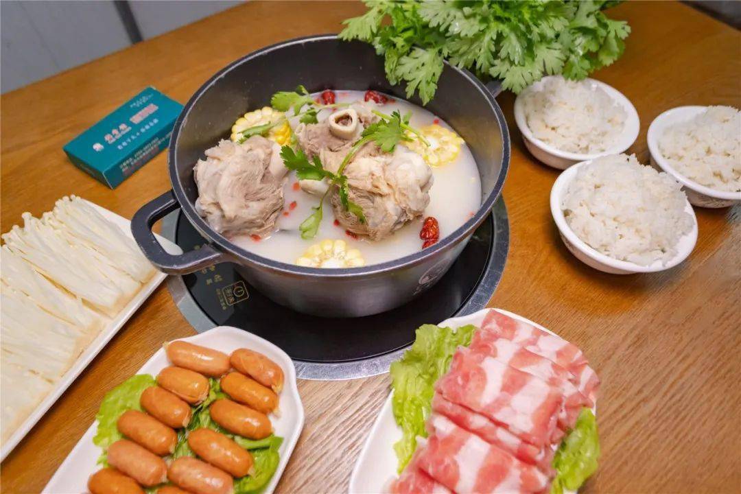 怎么炖骨头肉嫩 580d63f4c9054a63bf09bfcb8ecc0369.jpeg