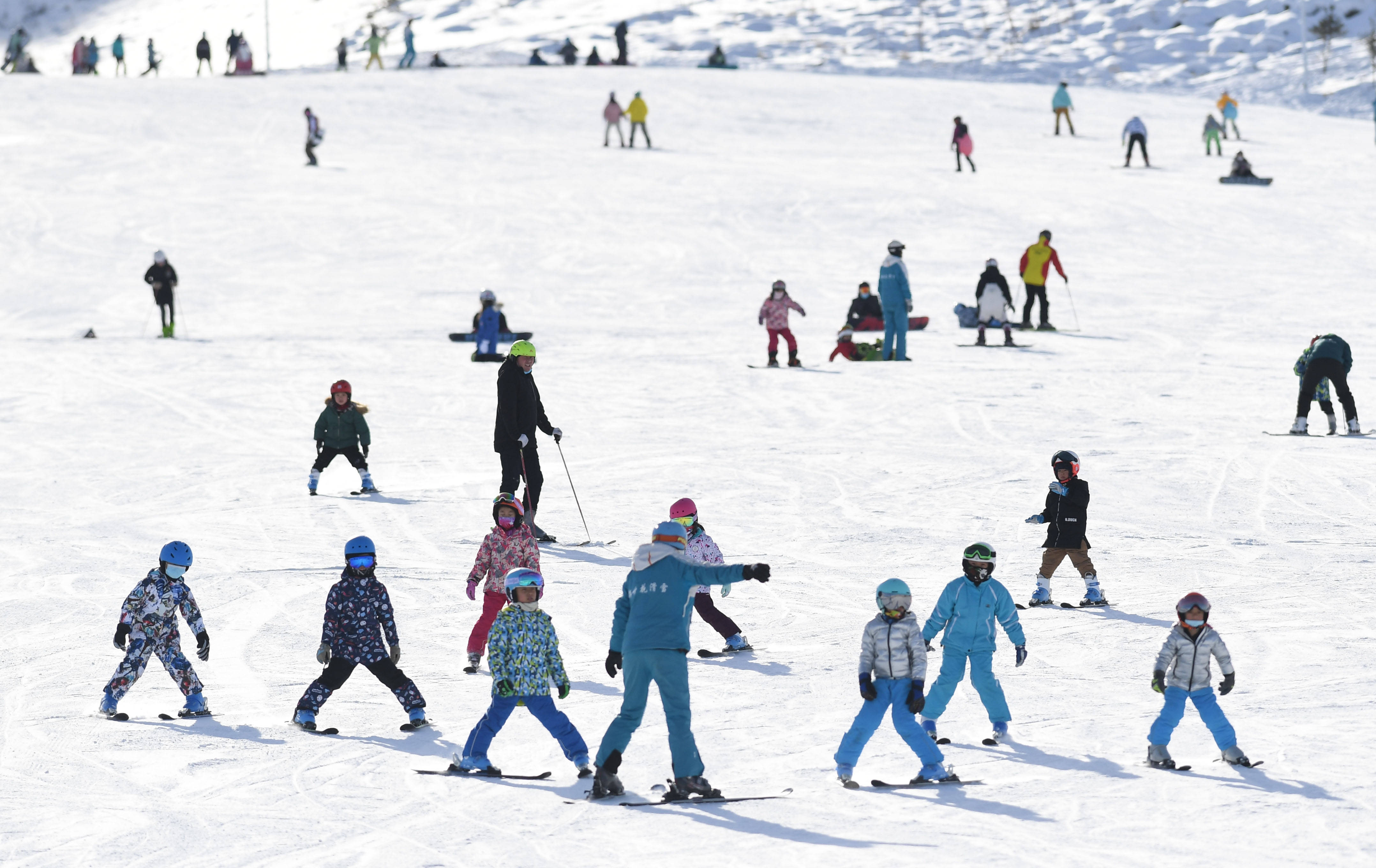 阿尔沟滑雪场图片