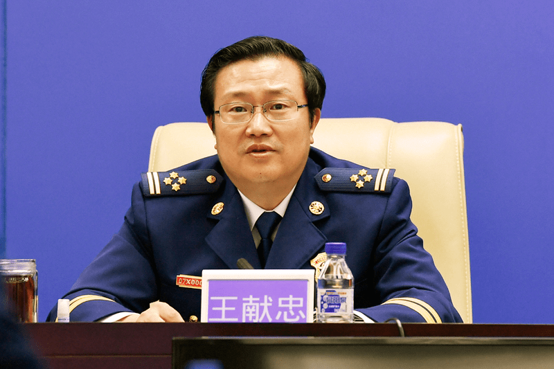 会上,总队党委书记,政治委员侯建德代表总队党委作了《主动融入发展