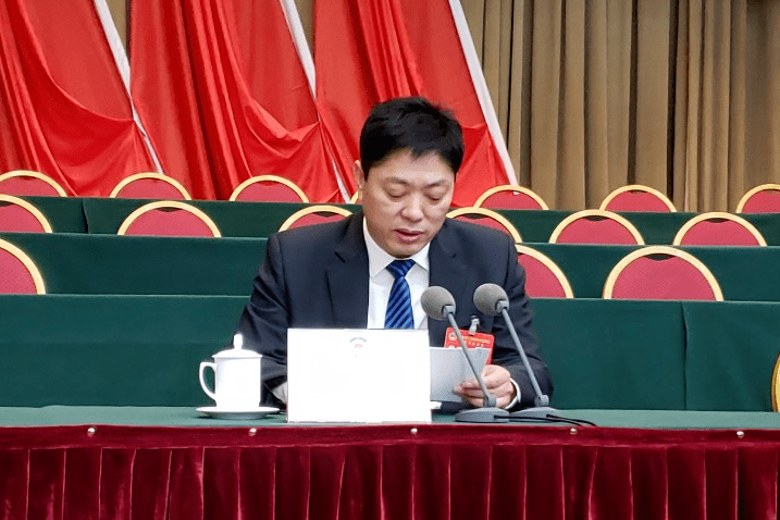 市政协领导田成柱,李景鹏,王永玲,闫荣阶,卓克忠,刘守新出席会议.