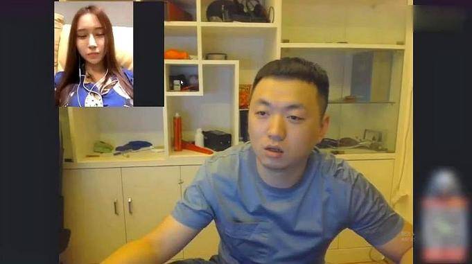 药水哥药水哥给女粉丝劳斯莱斯钥匙却被妹妹质疑是假的