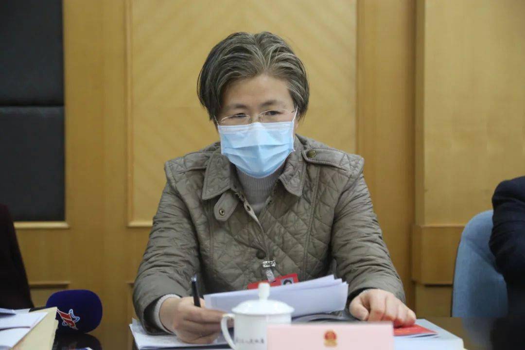 高香参加代表团分组审议:家门口要有好学校,社区旁要有好医院_嘉定