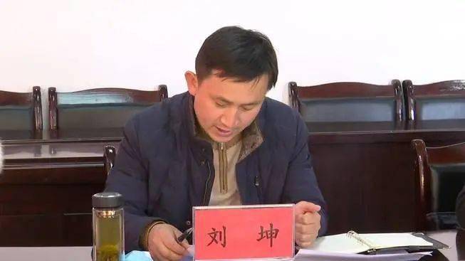 州农村户外广告"假乱俗"乱象整治督导组到我县检查指导工作