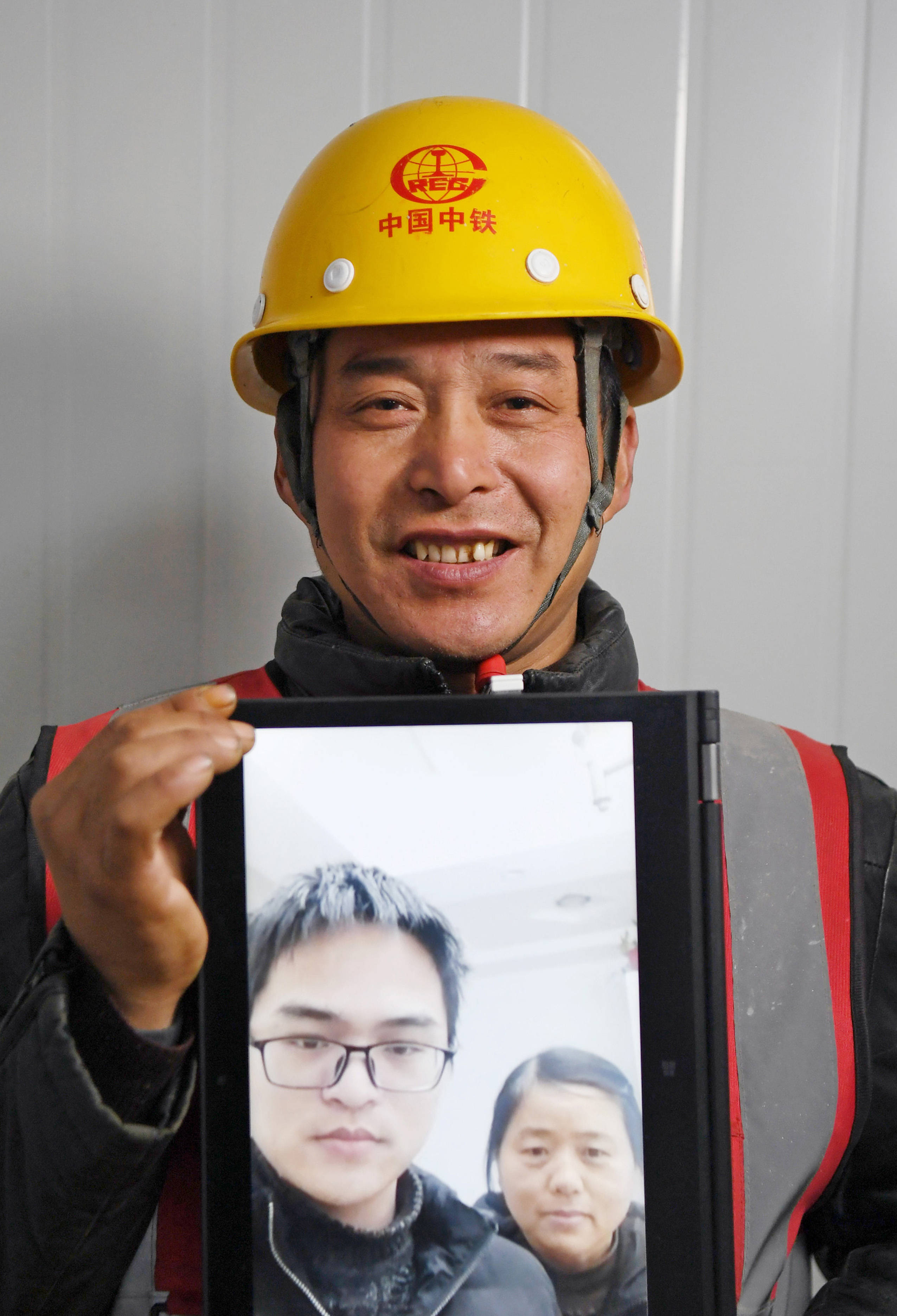 —异乡工地的别样团聚