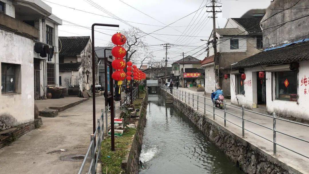 大红灯笼扮靓卫城,新春氛围日渐浓厚!_观海卫镇