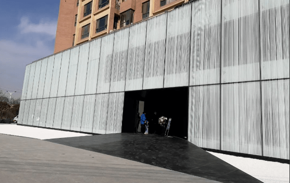 ▼条山街上当之无愧的"新地标"这无疑将成为芳草地现代艺术生活体验馆