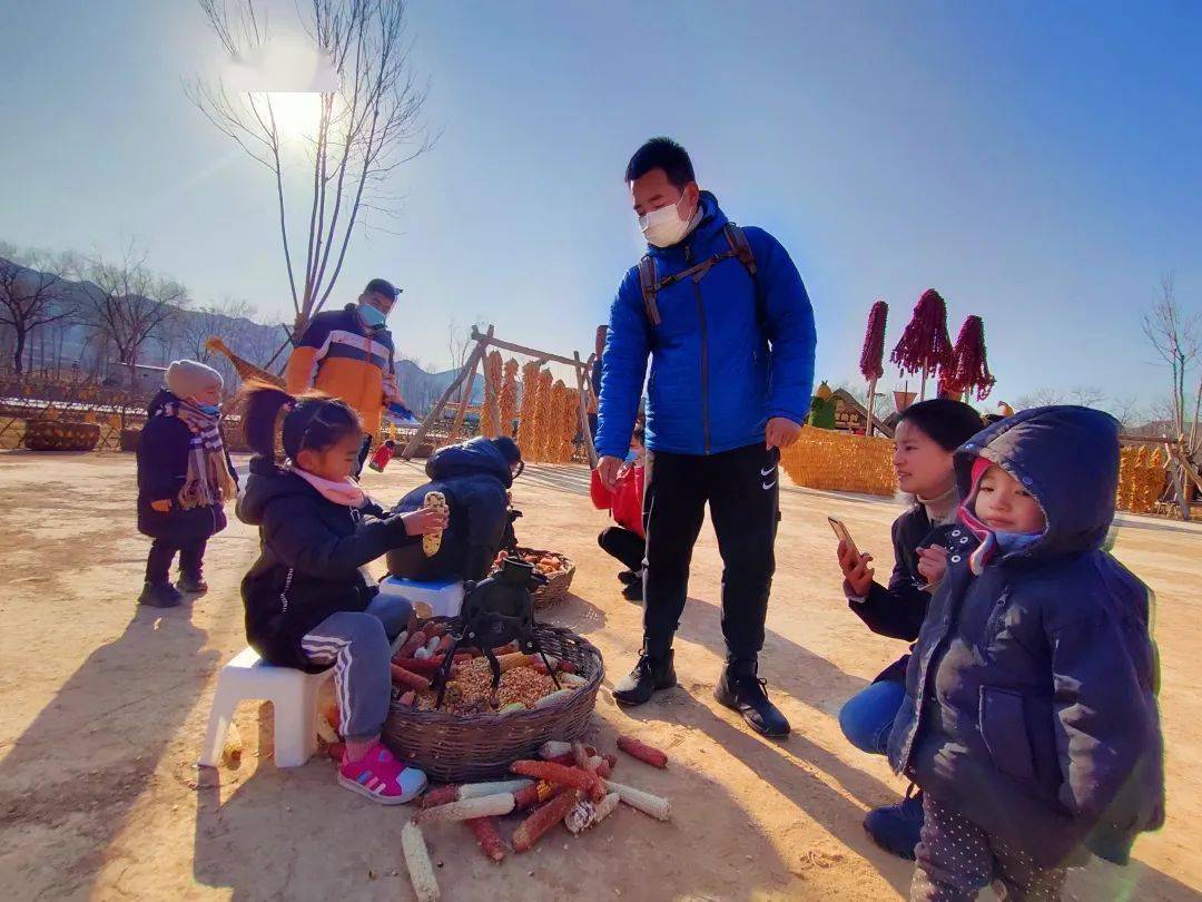 不論玉米成長樂園,網紅鞦韆無動力樂園,玉米小火車還是草地射箭,彈弓