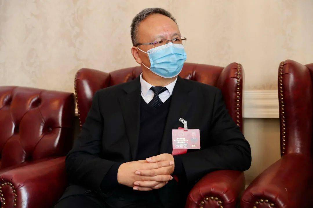 两会代表风采岳清明以人为本求真务实打响路南品牌