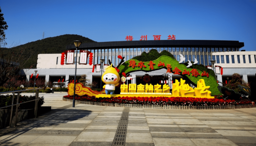 梅州西站室内停车场上线车位数为进城大道延长段通车