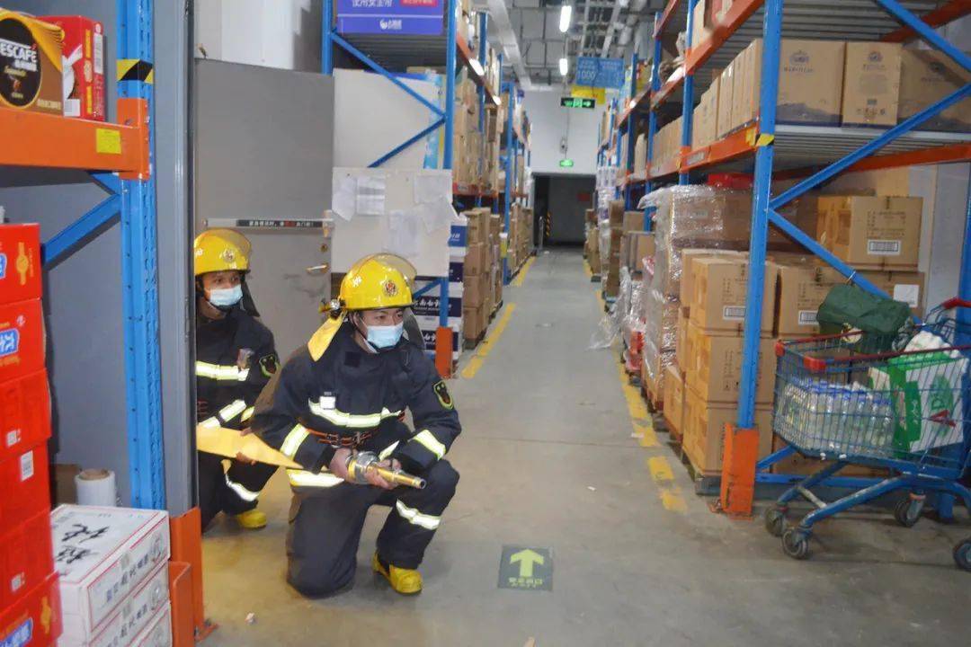 护航春节 | 严把消防安全关 筑牢仓储场所"防火墙"