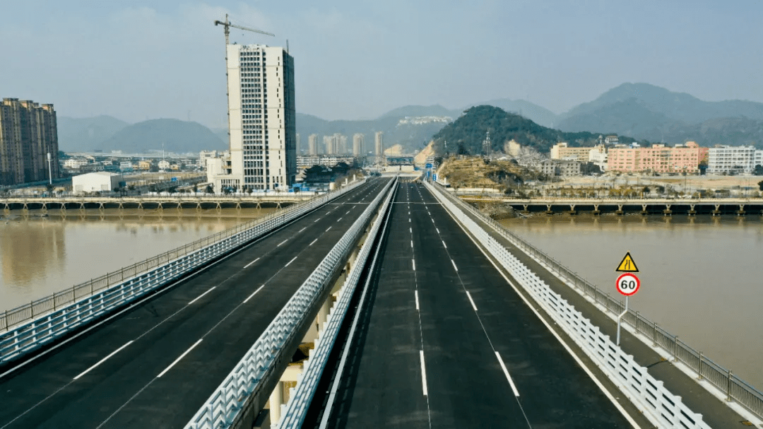 104国道瓯江特大桥通车!有人行车道,还能骑自行车……_温州