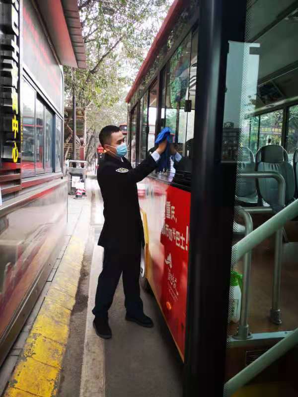 观光巴士T198线恢复运行，这位公交司机手绘线路景点图服务春运