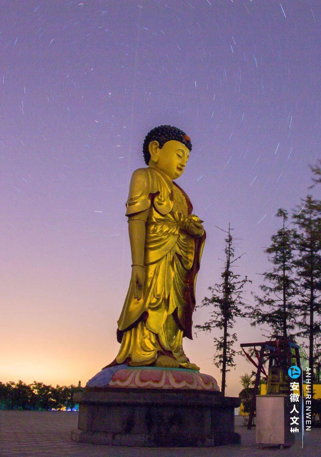 ▼冶父山大佛,摄影师@李红兵/安徽人文地理因此有"江北小九华"之称